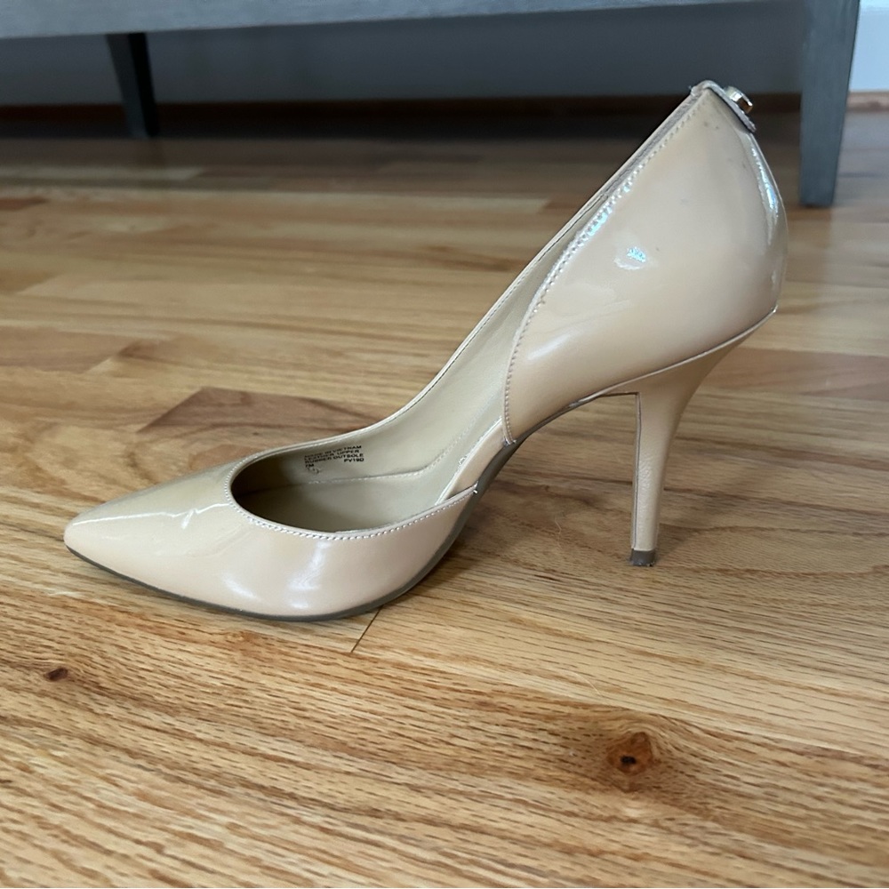 Micheal Kors size 7 patent leather pumps